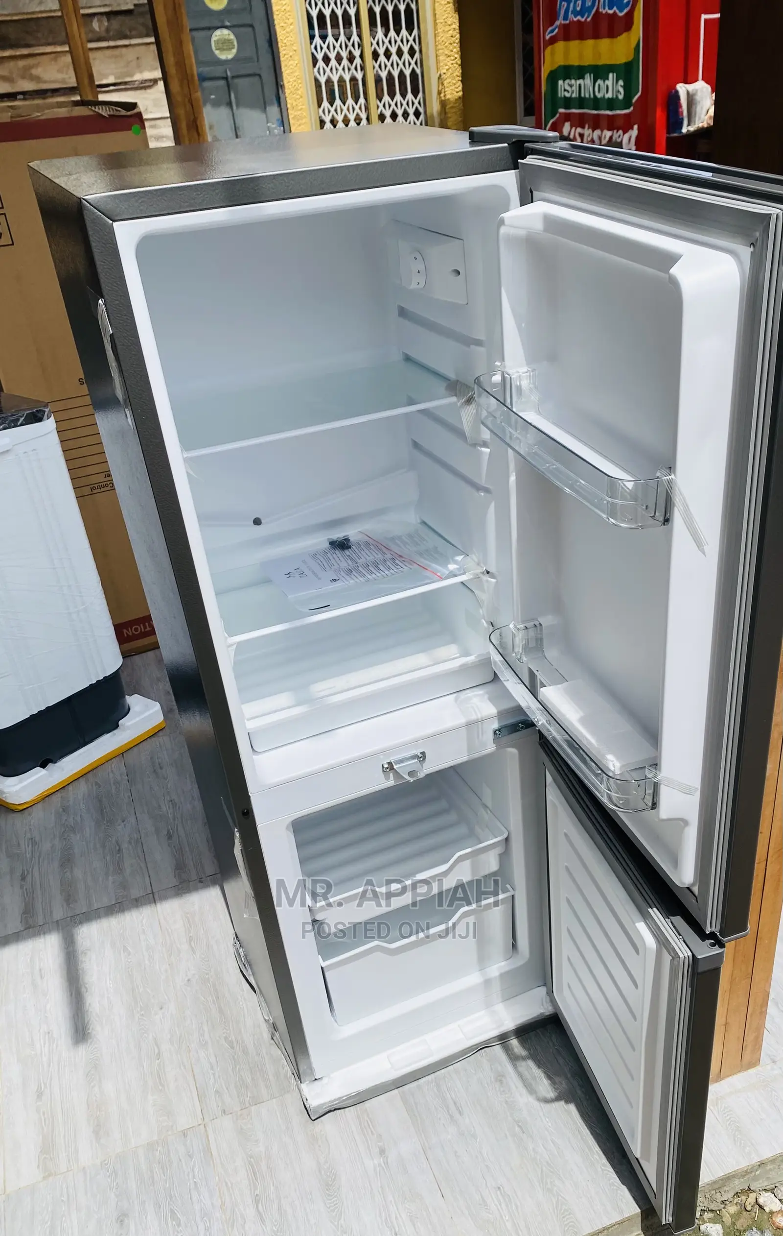 Reliable Zara 180BF 2 Door Refrigerator With Lock and Key 