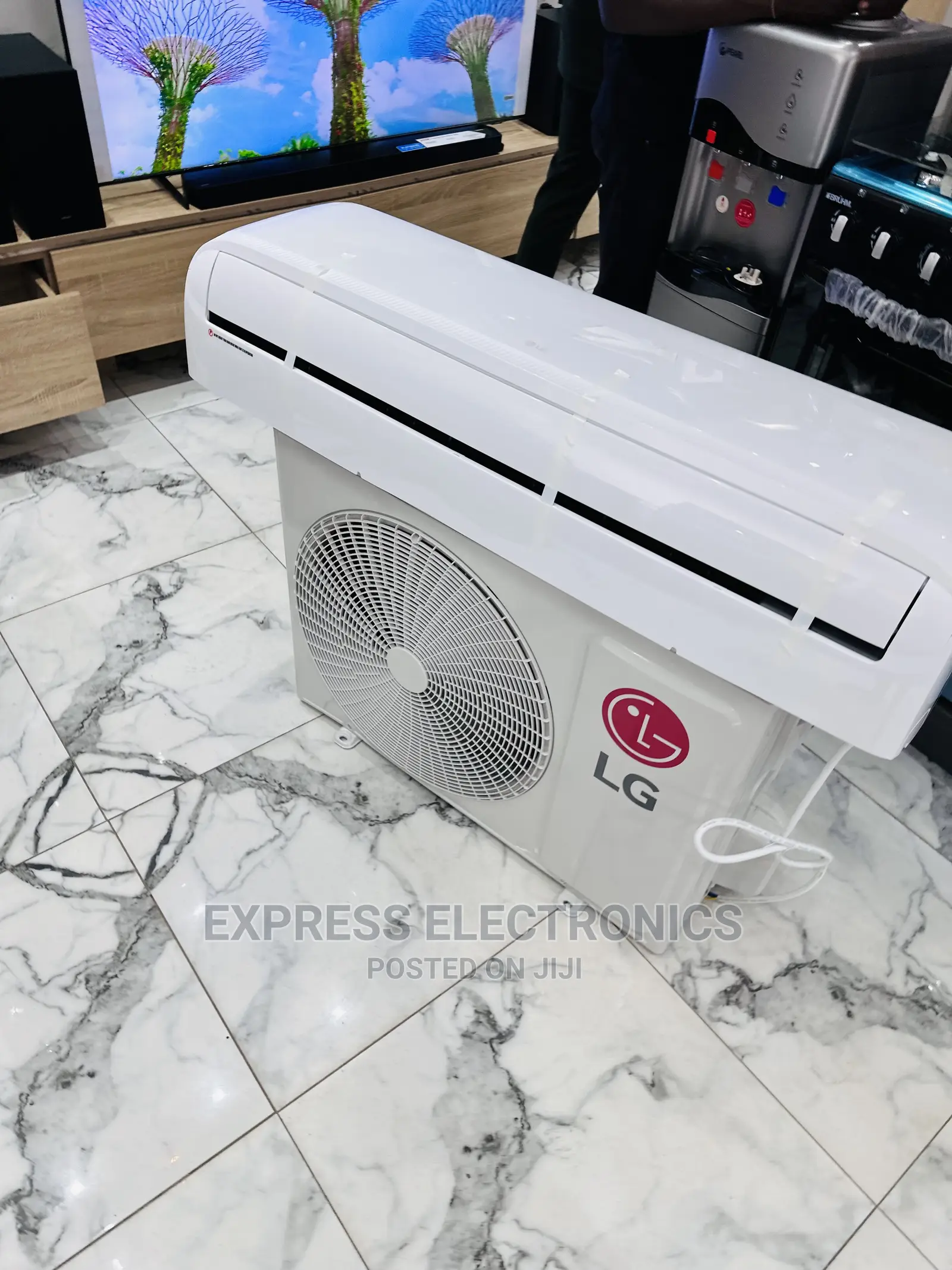LG Split R410 Gas 2.5hp AC White Washable Panel 
