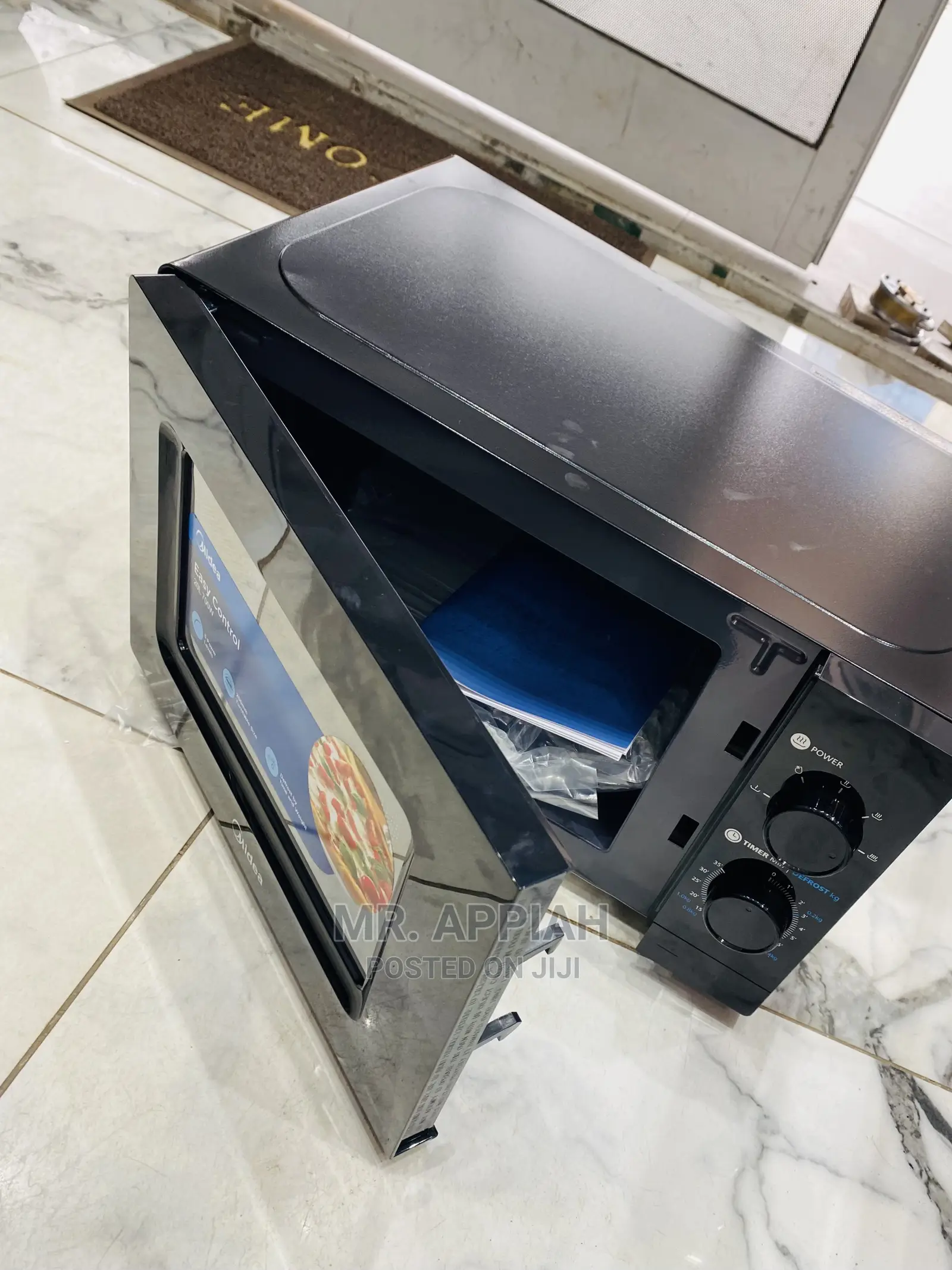 Low Cost  Midea MM720CFB Microwave 