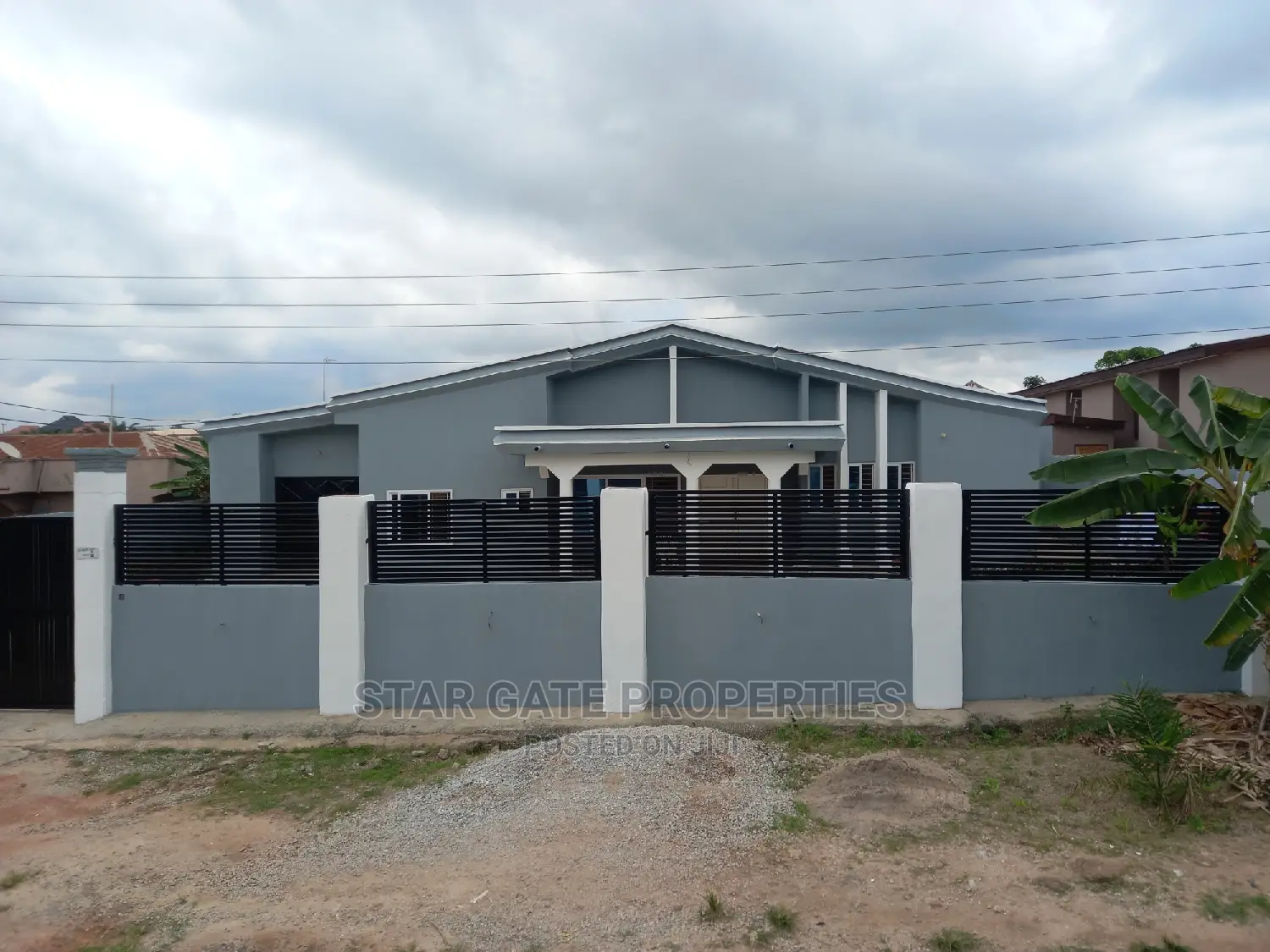 5bdrm House in Achiase, Near, Ejisu-Juaben Municipal for sale