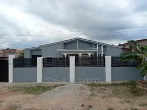 5bdrm House in Achiase, Near, Ejisu-Juaben Municipal for sale