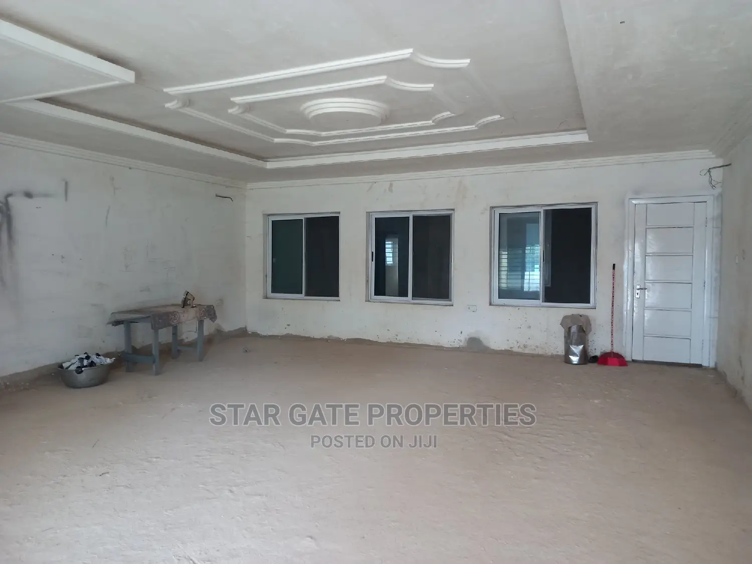 5bdrm House in Achiase, Near, Ejisu-Juaben Municipal for sale