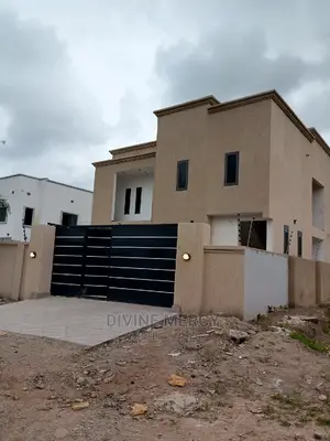 4bdrm Block of Flats in Kasoa for sale