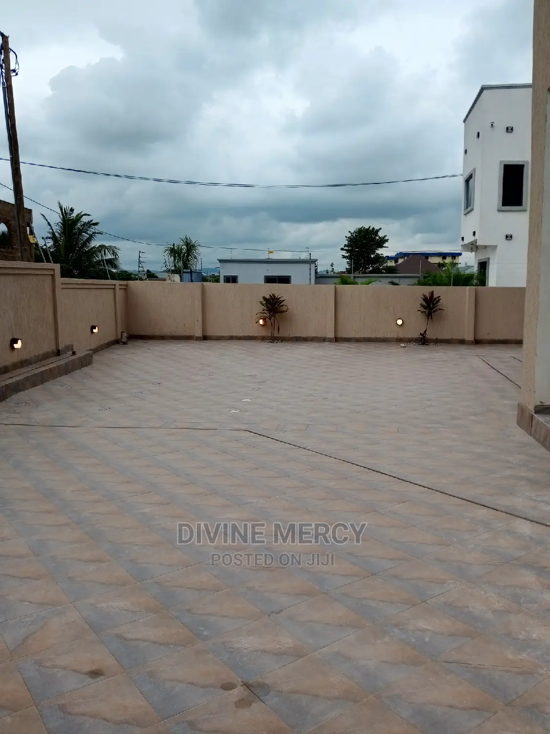 4bdrm Block of Flats in Kasoa for sale