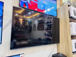 Fresh Glossy Black UHD LED 70UR80003 LG Tv 