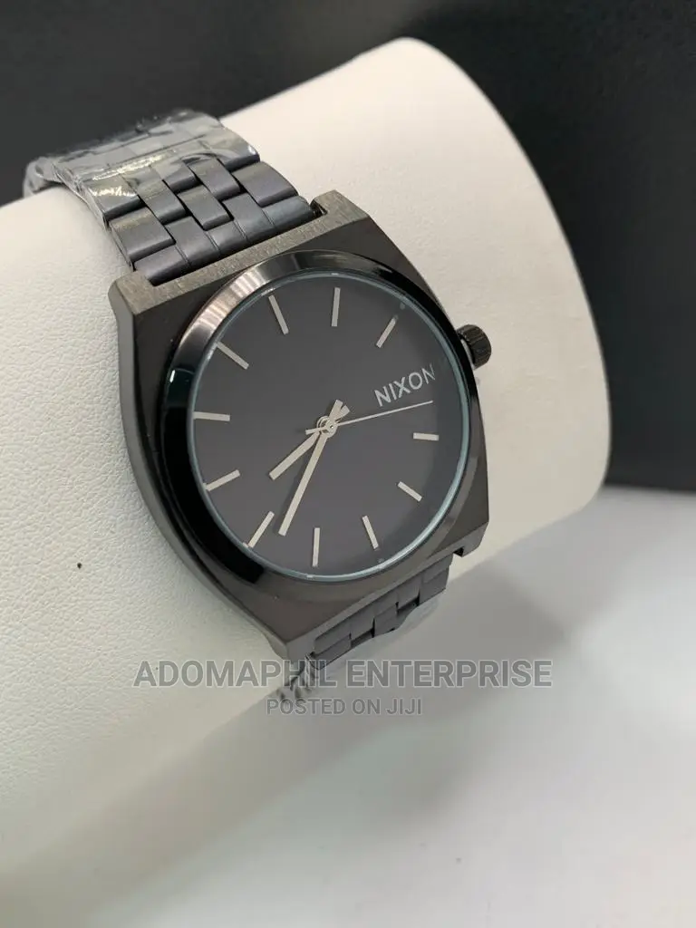 Anti-Fade Authentic Nixon Chain Watch