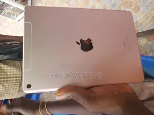 Apple iPad Pro 9.7 (2016) 32 GB Pink