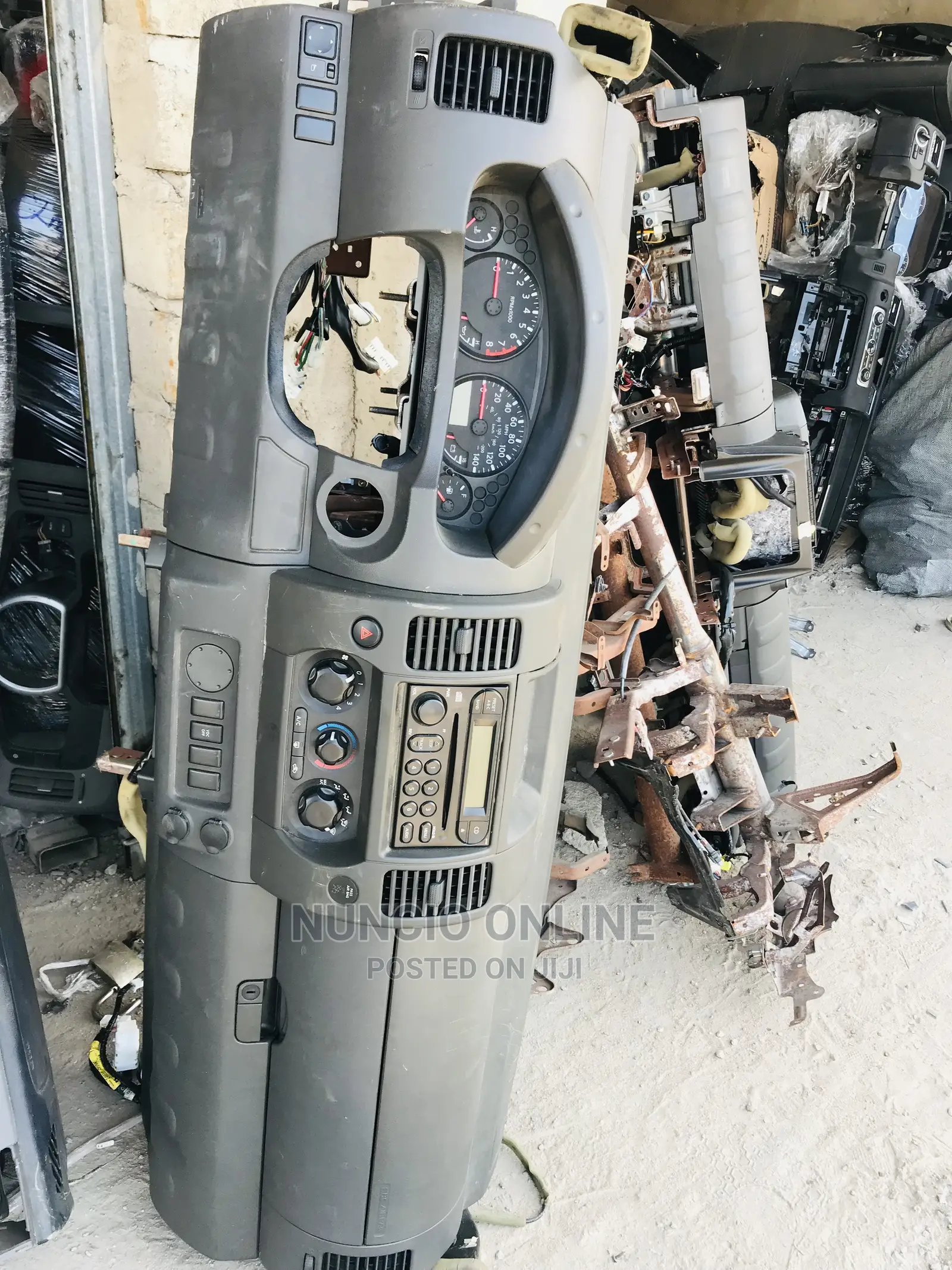 Nissan Navara Dashboard