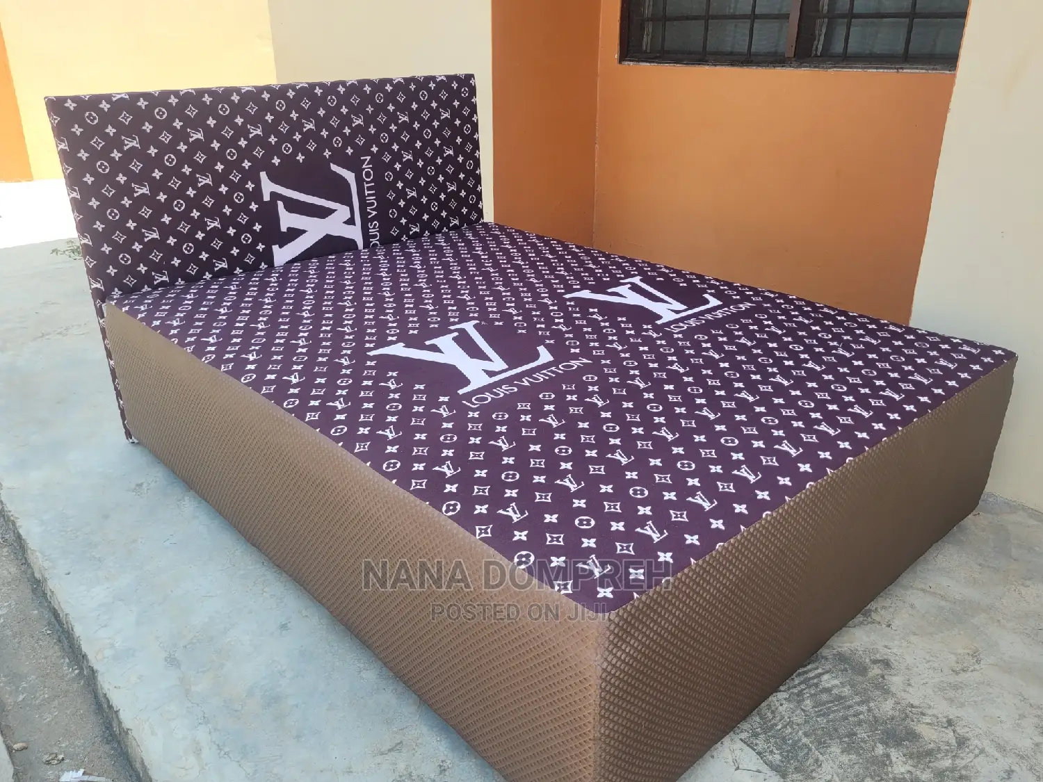 Inbuilt Double Bed