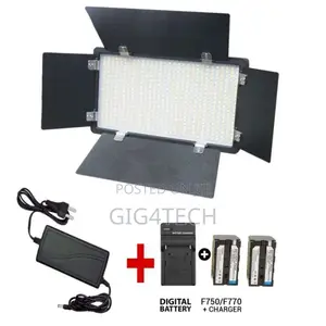 LED 600 Varicolor Professional Video Light