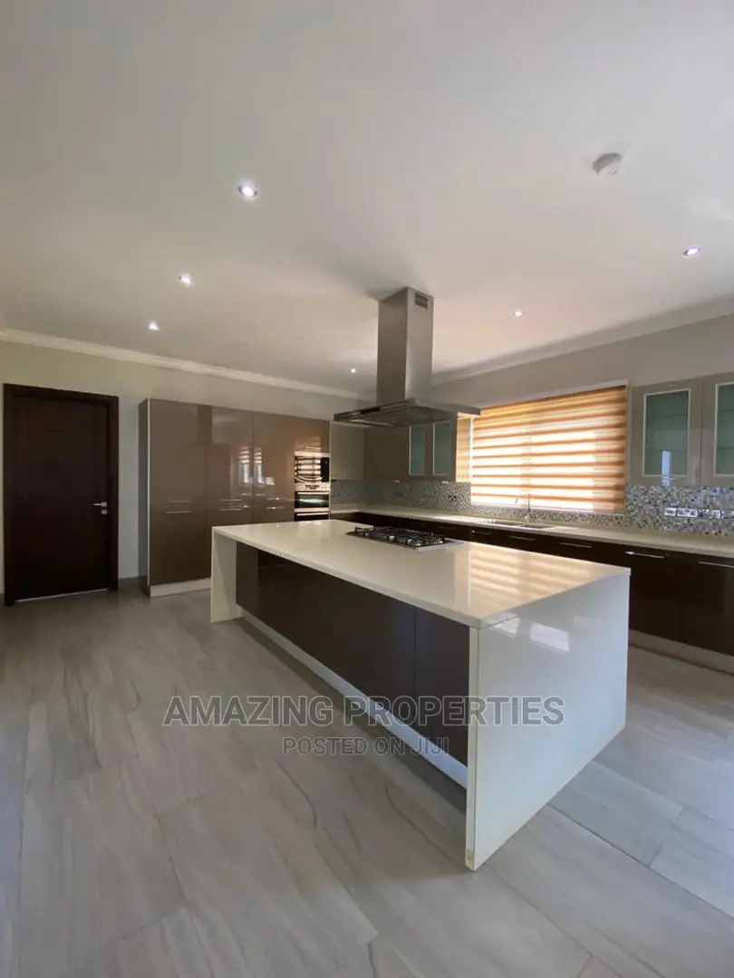 5bdrm House in Airport for sale