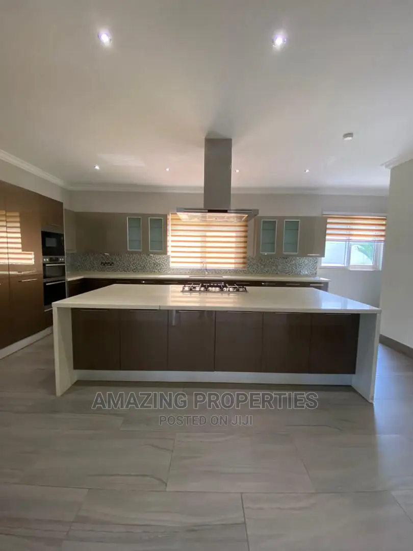 5bdrm House in Airport for sale