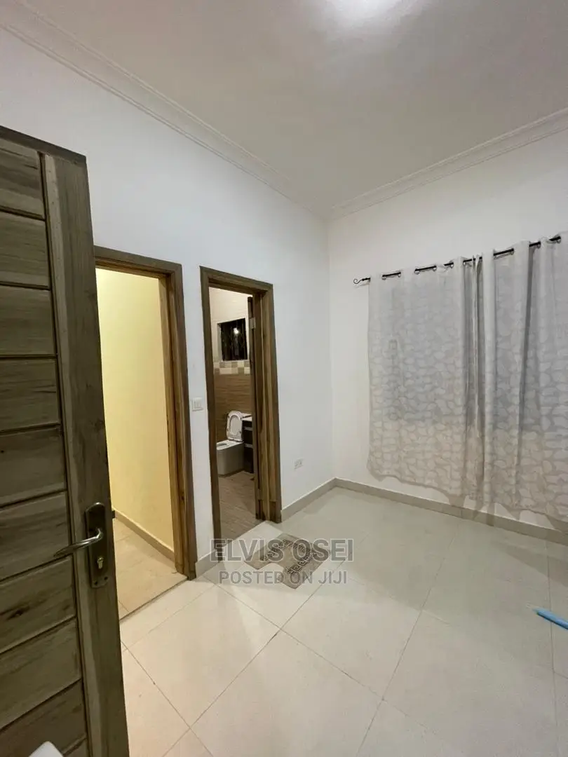 2bdrm Apartment in Palas Town, Awoshie for rent