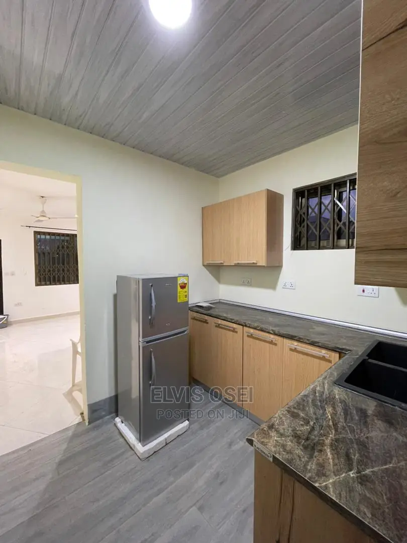 2bdrm Apartment in Palas Town, Awoshie for rent