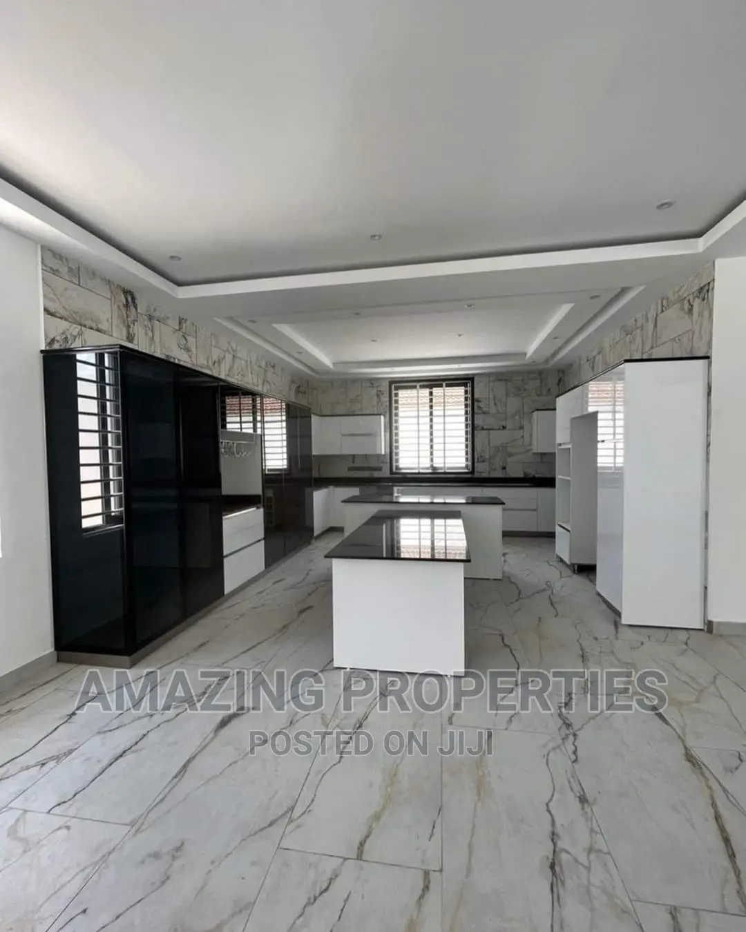 5bdrm House in East Legon for sale