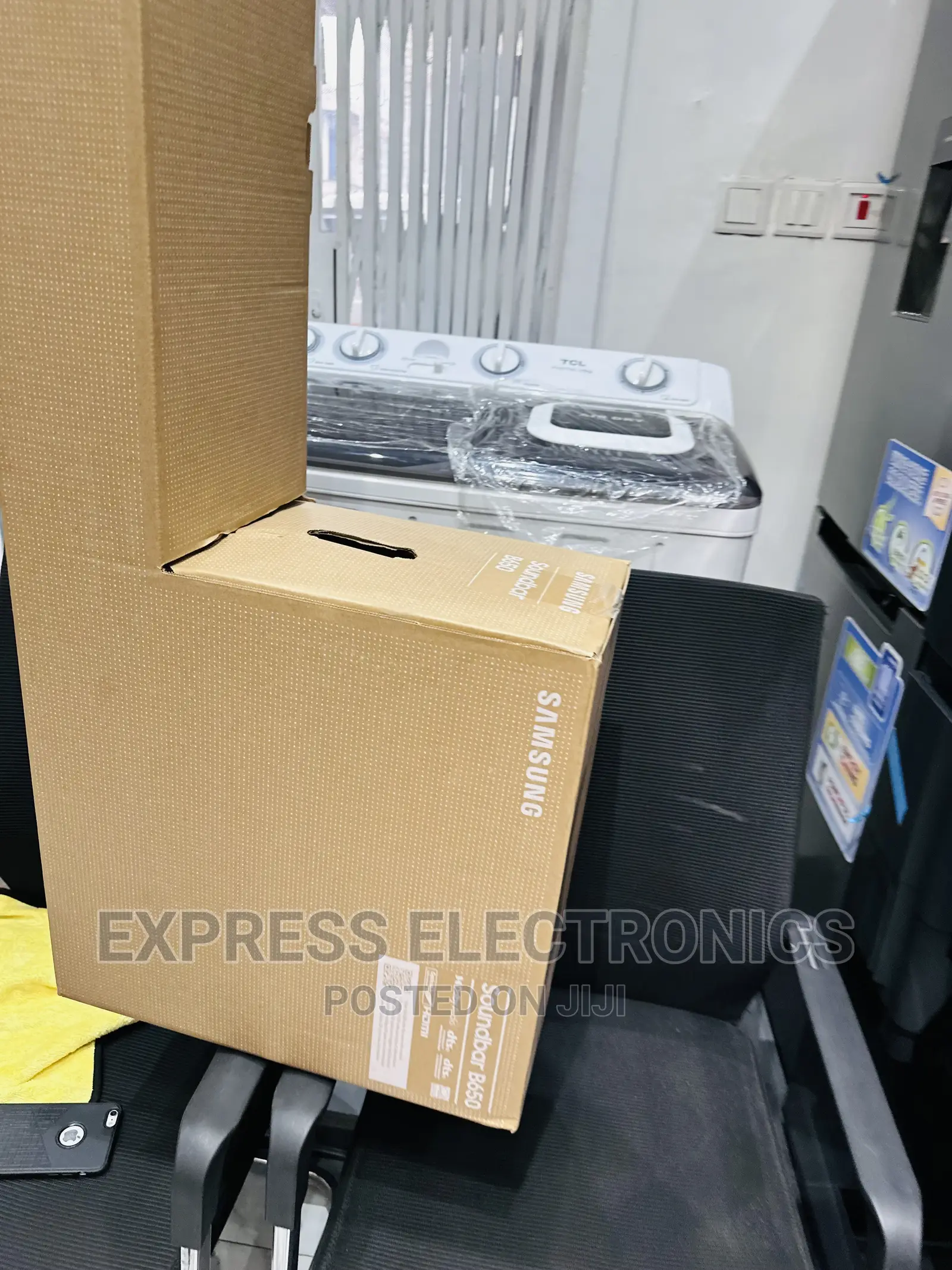Fresh in Box B650 430W Samsung Soundbar With Woofer Black