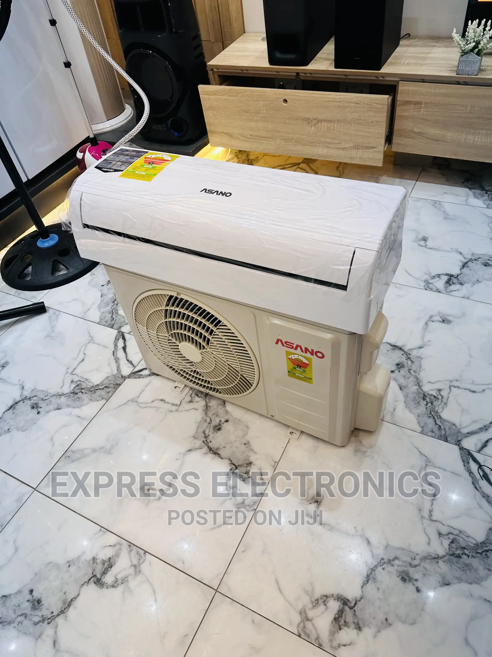 Soft Care Airflow Split R410 Gas Asano 1.5hp Ac White