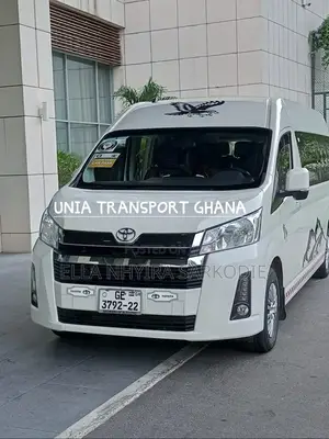 Vans For Airport Pickup Hiring