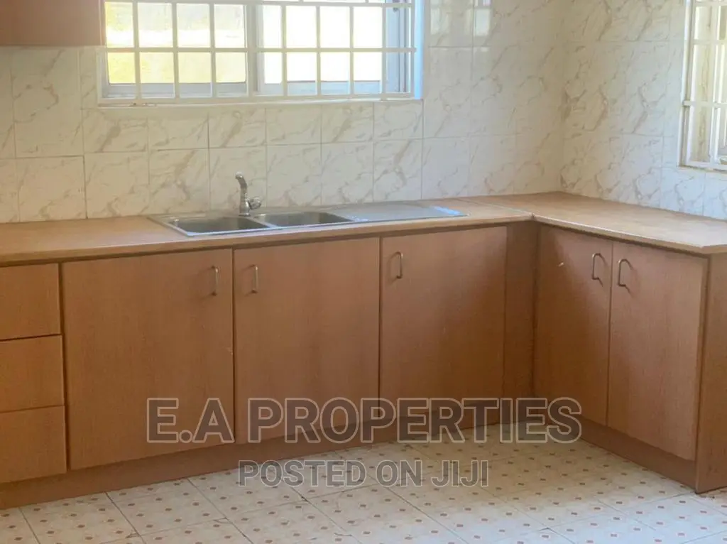 3bdrm House in E A Properties, Ghana Flag for rent
