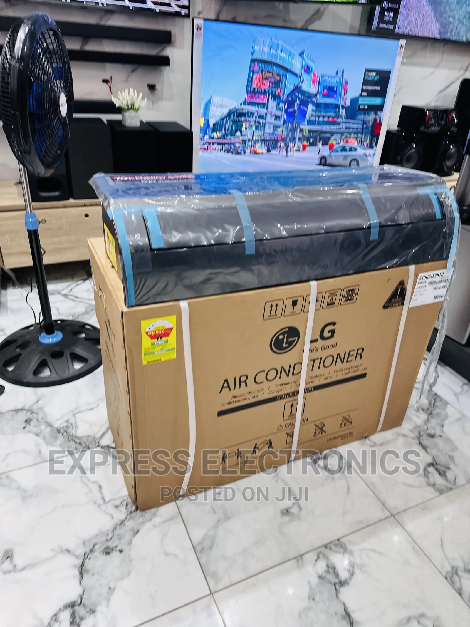 Auto Defrosting Split Dual Inverter Artcool 2.5hp LG