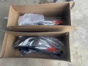 Photo - Elantra 2011 2012 2013 Headlight Pair