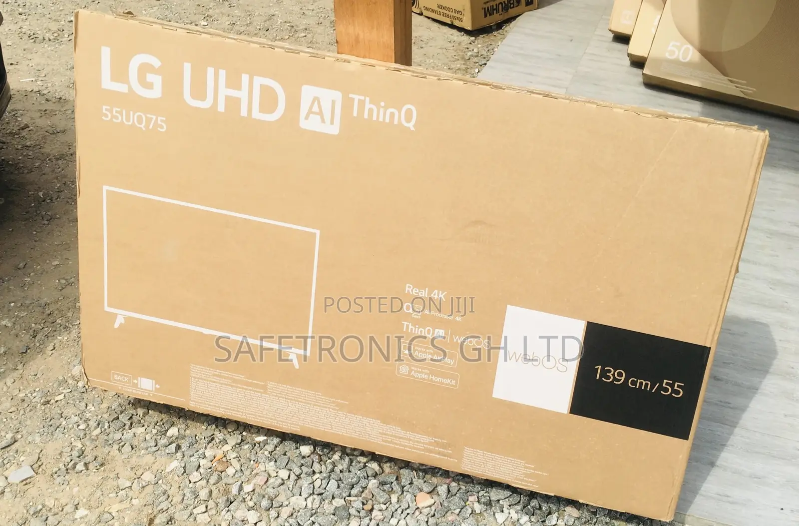 Neat Lg UQ75 55 Inches Glossy LED UHD Tv