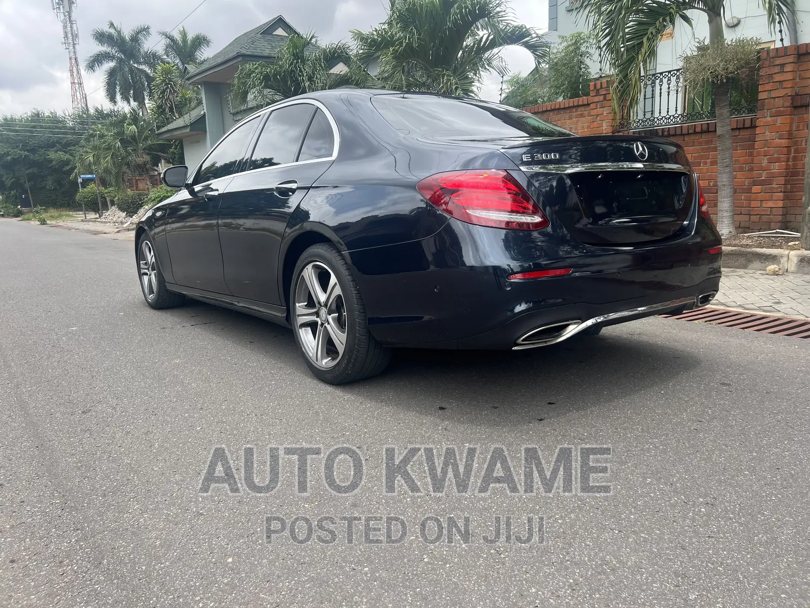 Mercedes-Benz E300 2017 Black
