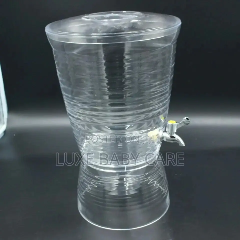 Beverage Dispenser With Locking Base