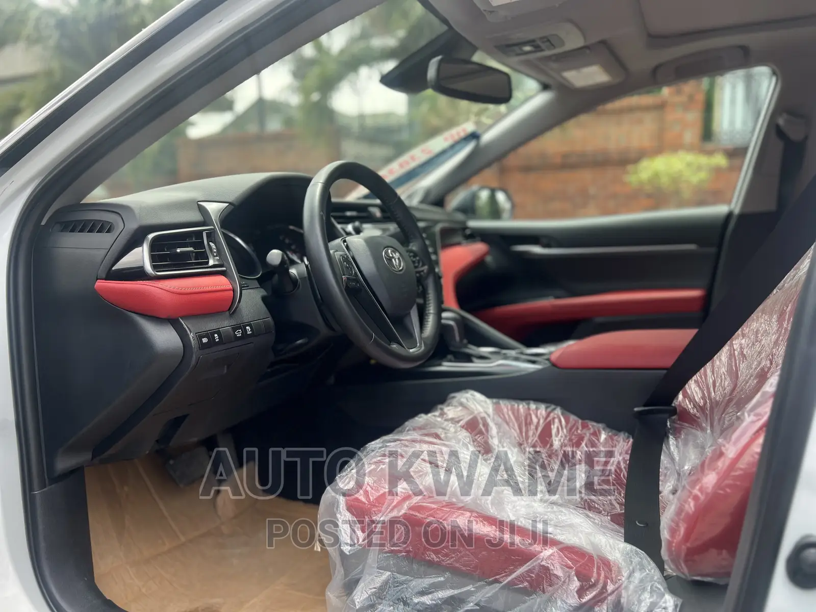 Toyota Camry XSE (2.5L 4cyl 8A) 2019 White