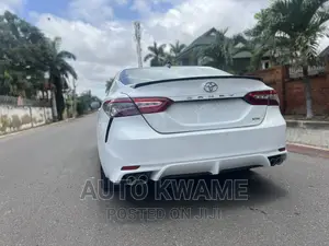 Toyota Camry XSE (2.5L 4cyl 8A) 2019 White