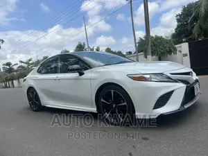 Toyota Camry XSE (2.5L 4cyl 8A) 2019 White