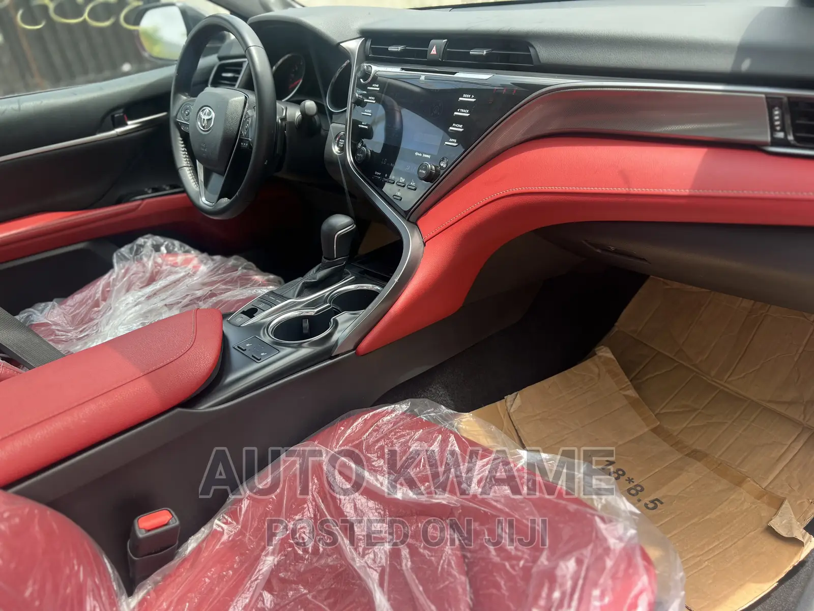 Toyota Camry XSE (2.5L 4cyl 8A) 2019 White