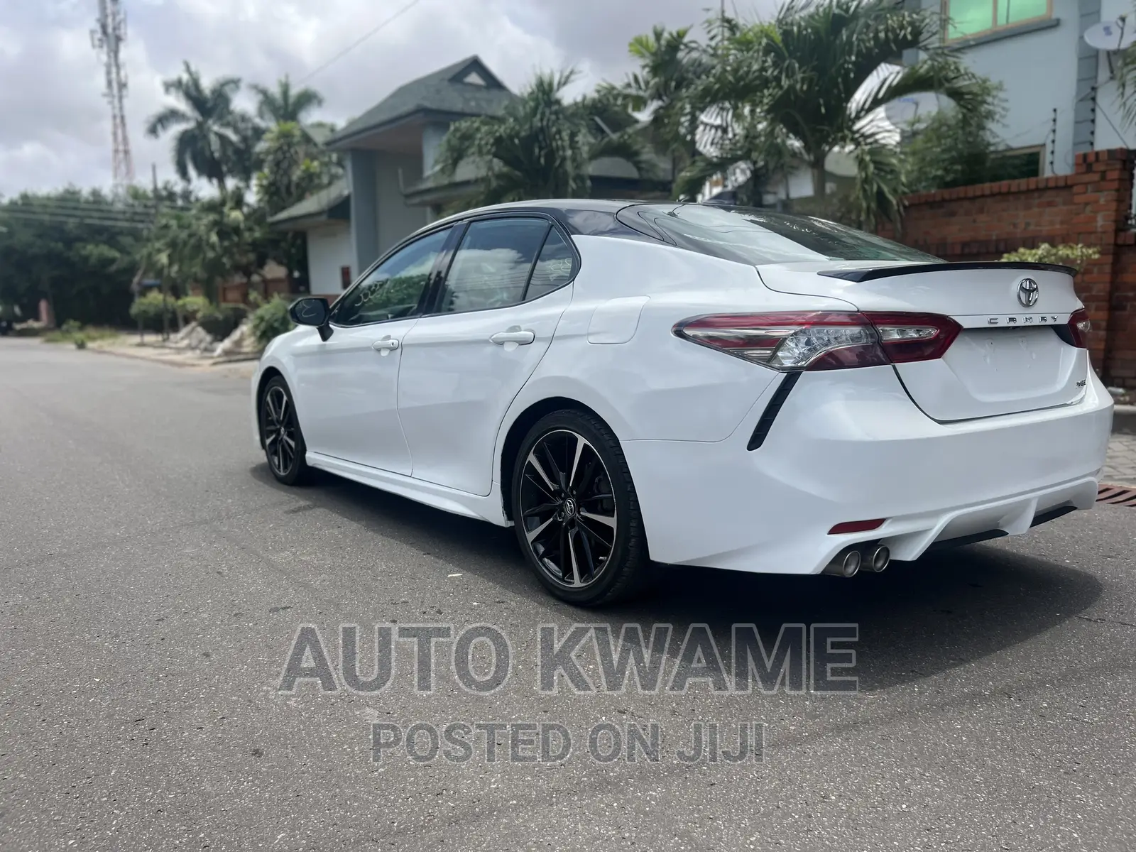 Toyota Camry XSE (2.5L 4cyl 8A) 2019 White