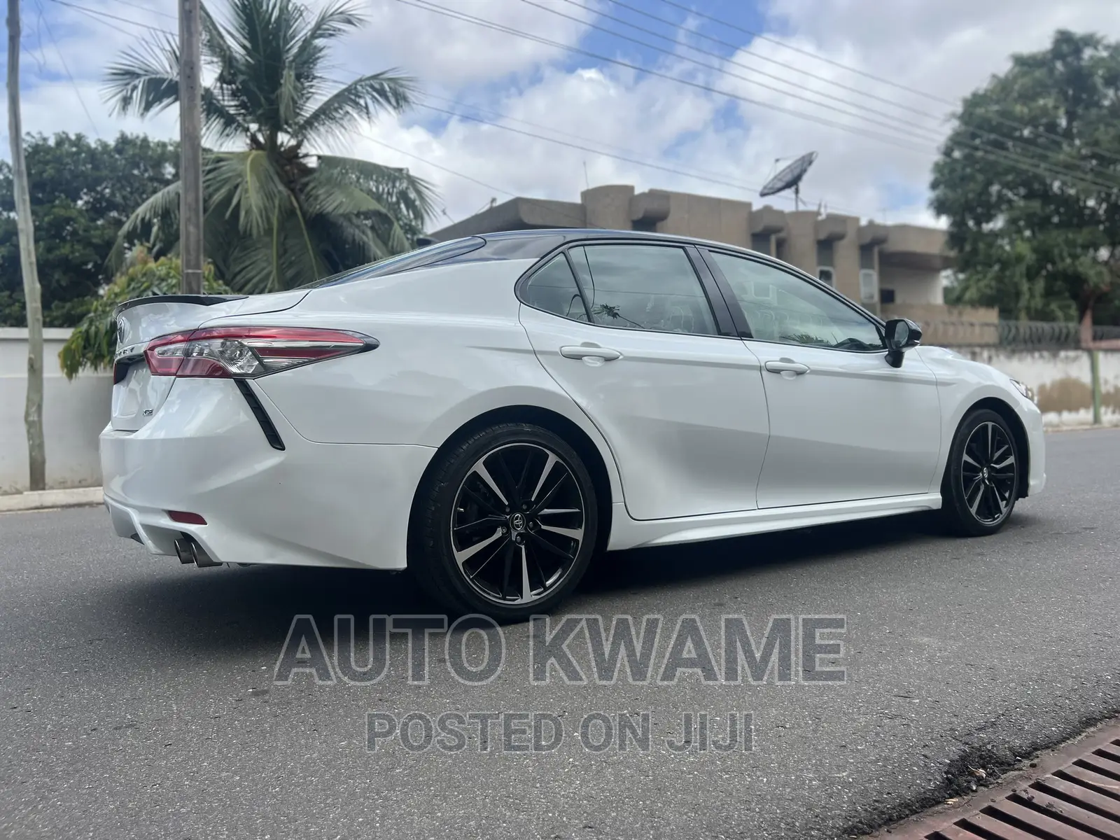 Toyota Camry XSE (2.5L 4cyl 8A) 2019 White