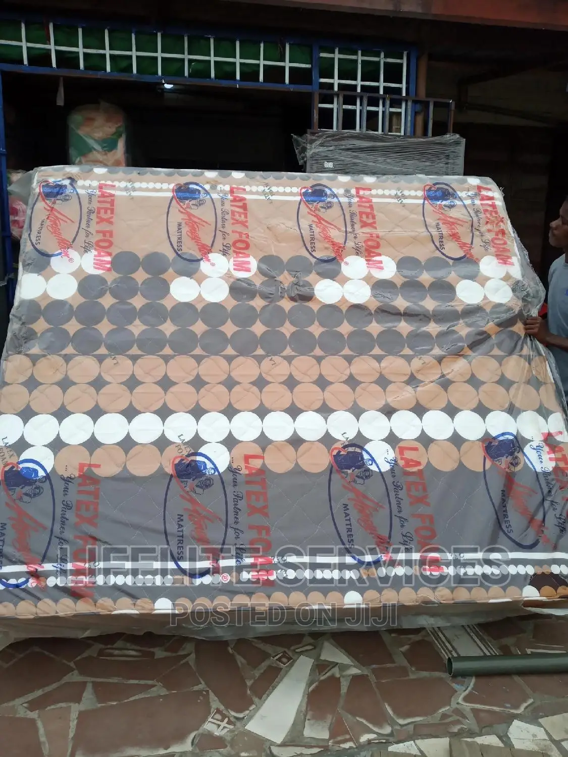 Family Size Mattress(20" King)