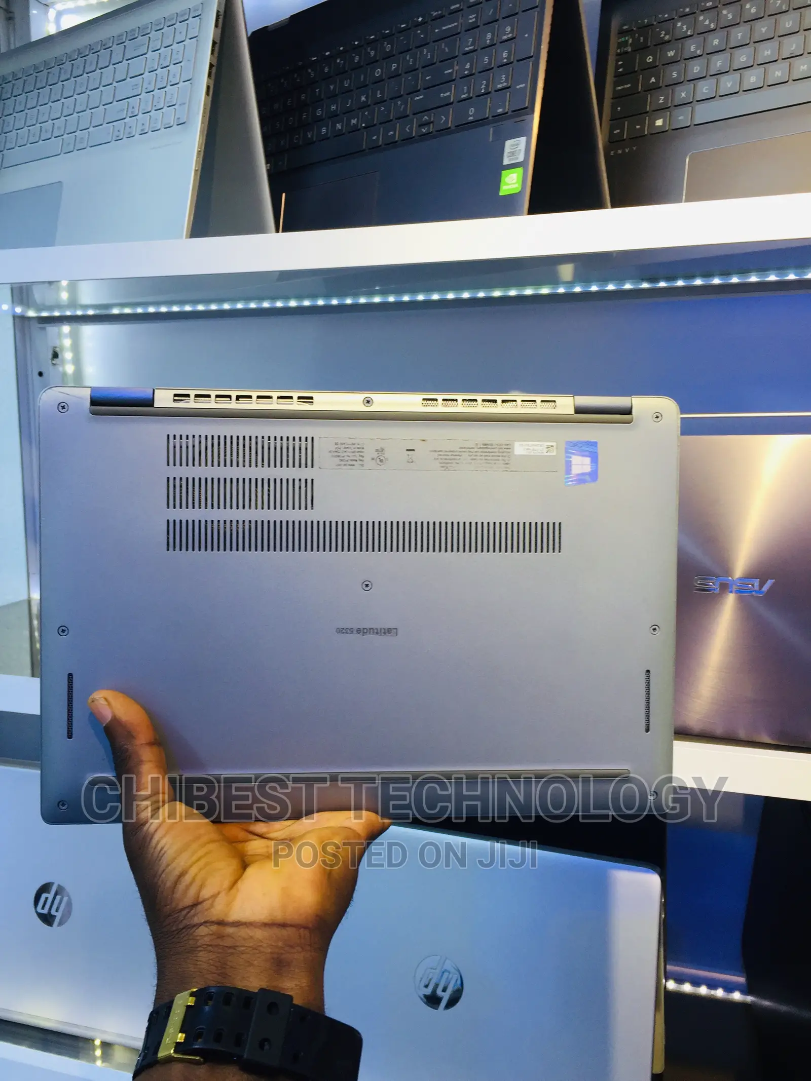 Laptop Dell Latitude 5320 8GB Intel Core I7 SSD 512GB