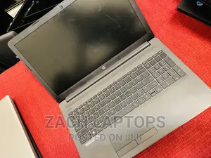Laptop HP 16GB AMD Ryzen 3 HDD+SSD 256GB