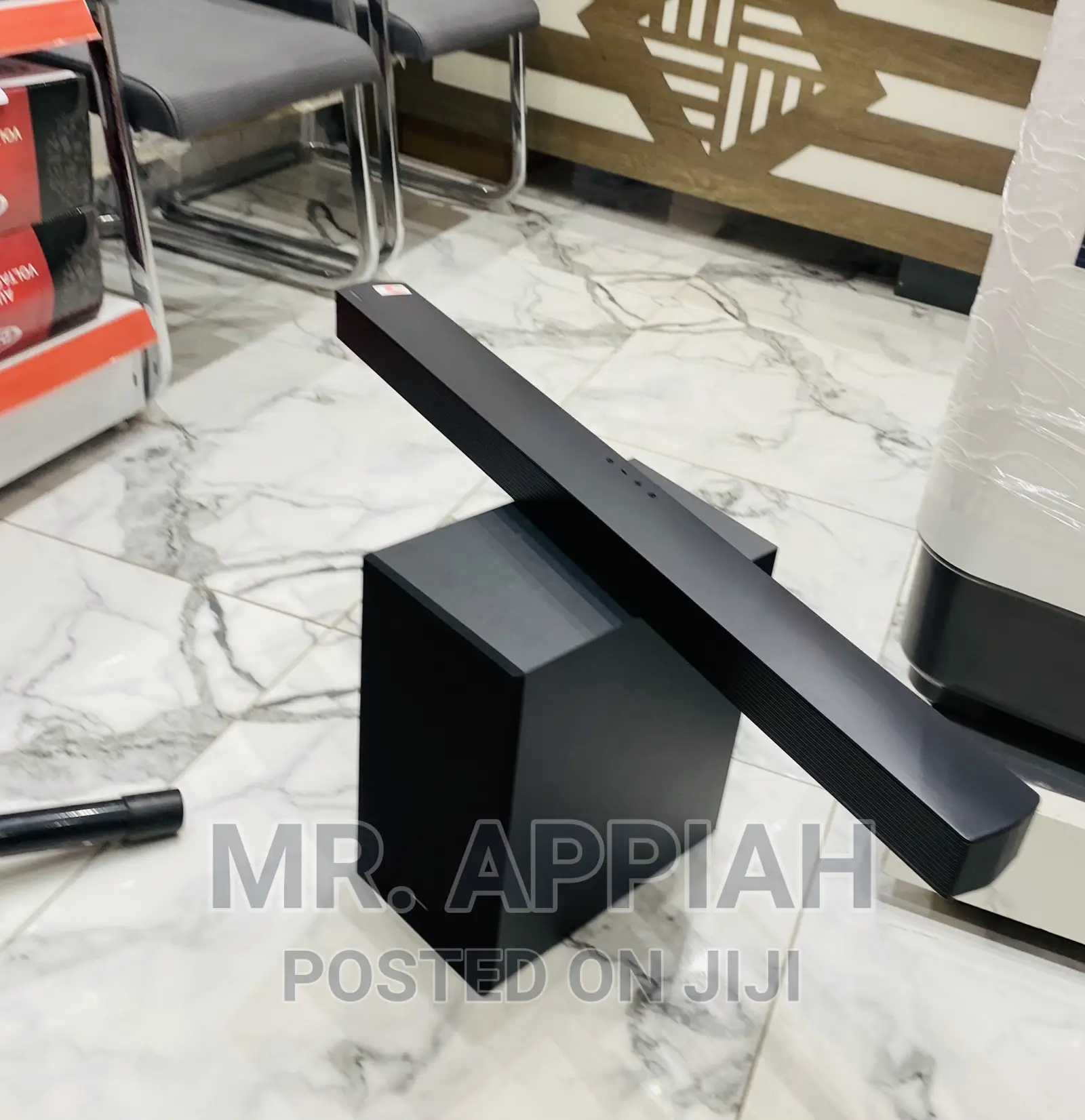 Durable and Affordable Samsung hw-Q600c Soundbar(Bluetooth)