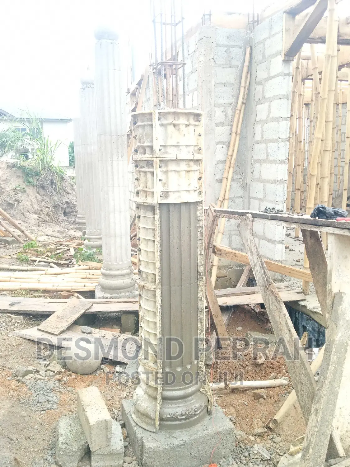 Plastic Molden Pillars