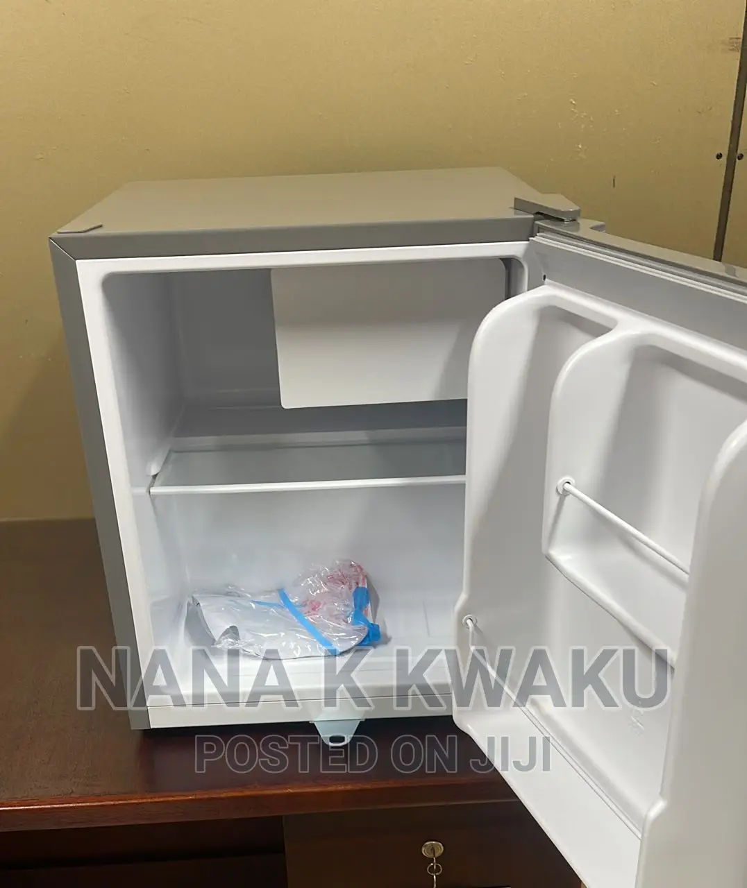 Bed Side Fridge Pearl