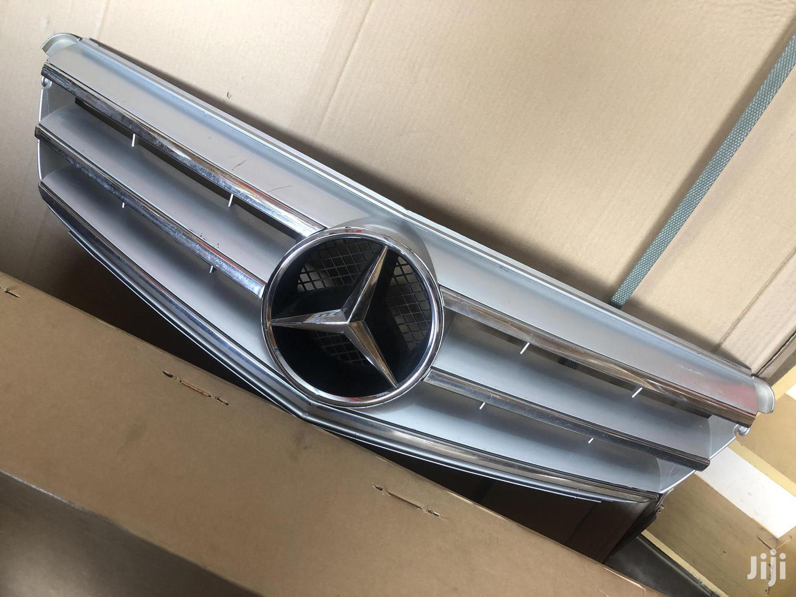 Mercedes Benz C250 C300 Grill/Shells 2011-2014