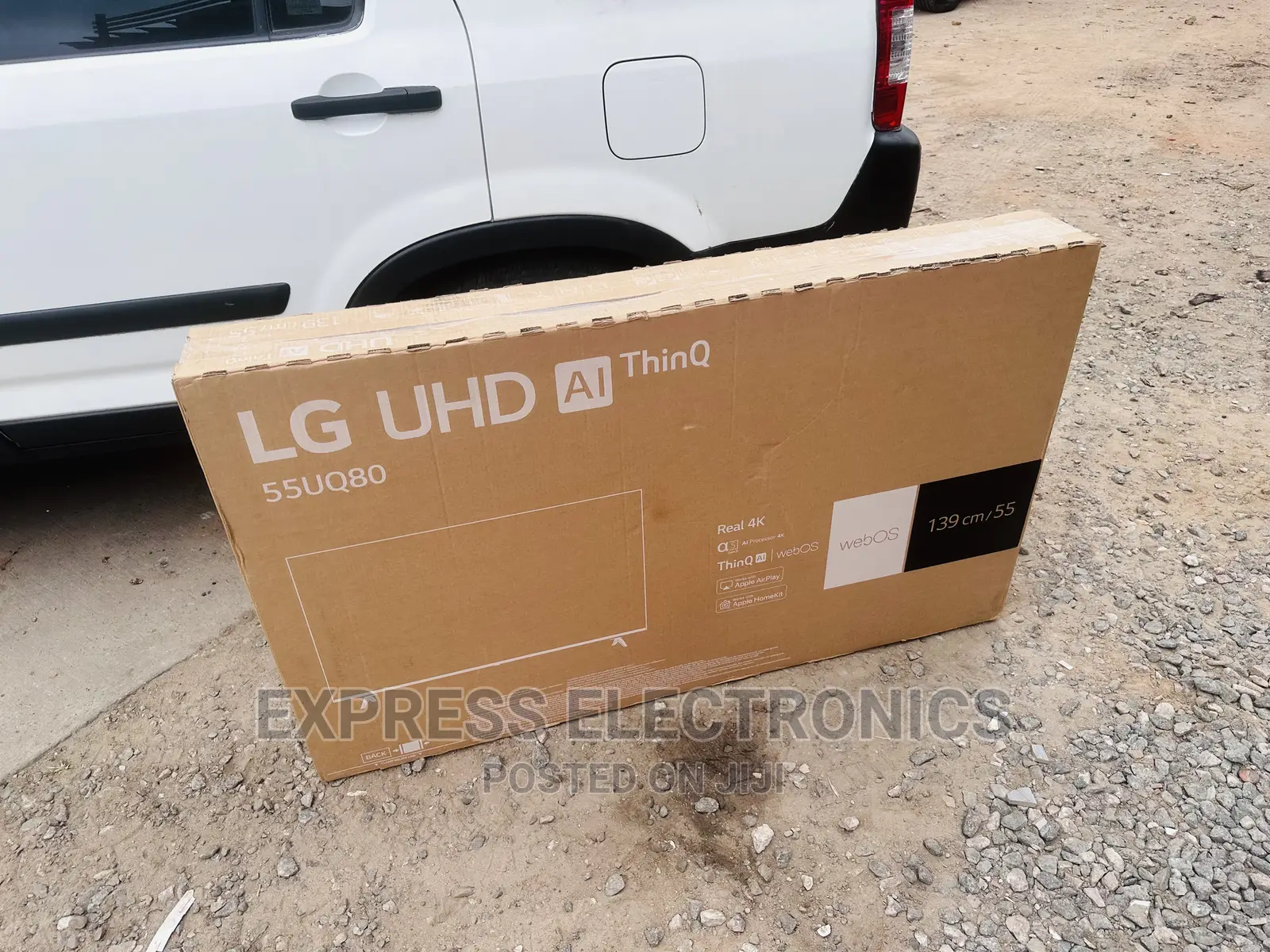 Adjustable Volume Control LG UHD Smart LED 55”Uq80003