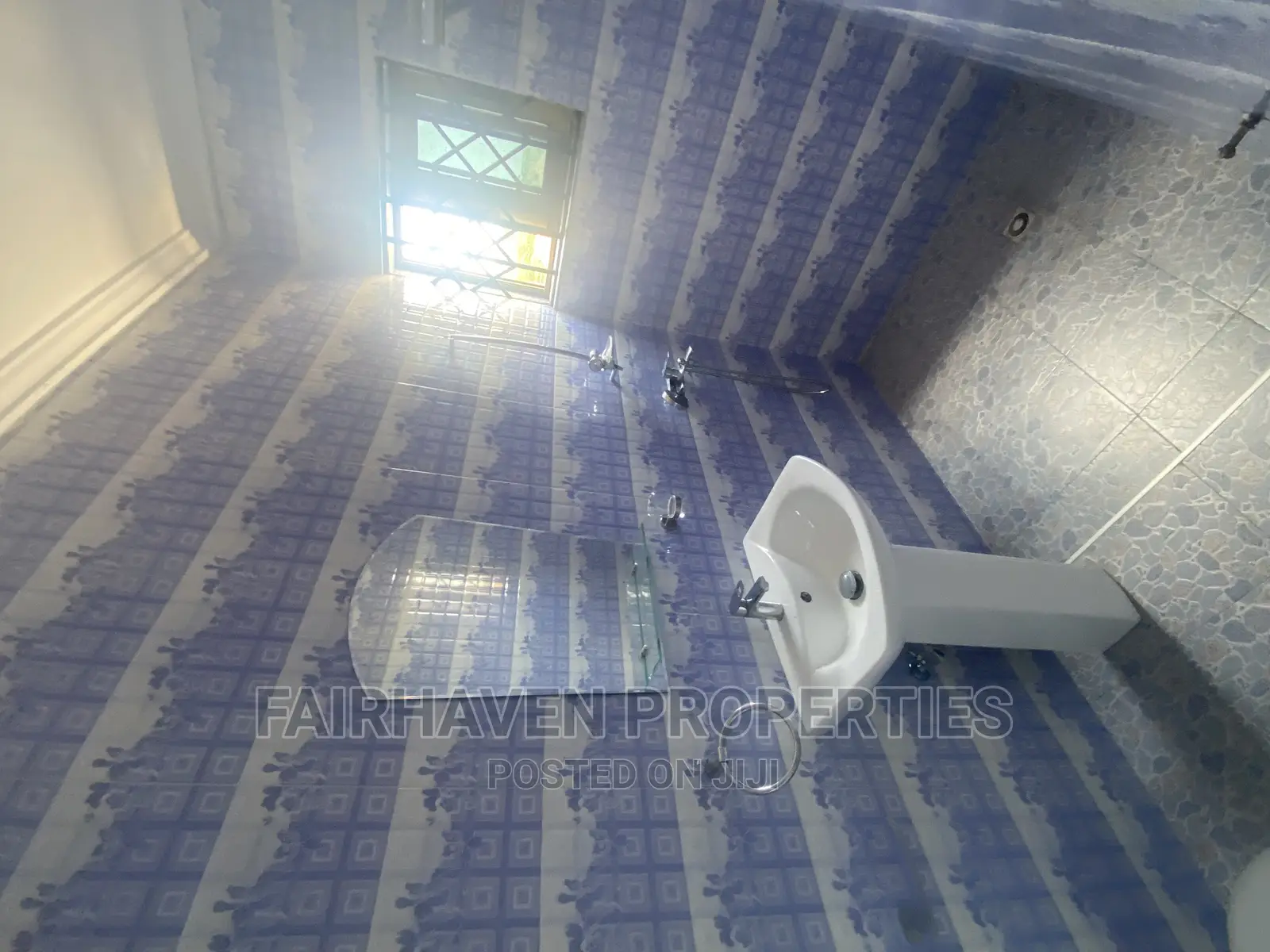 2bdrm Apartment in Tseaddo, Airport Residential Area for rent