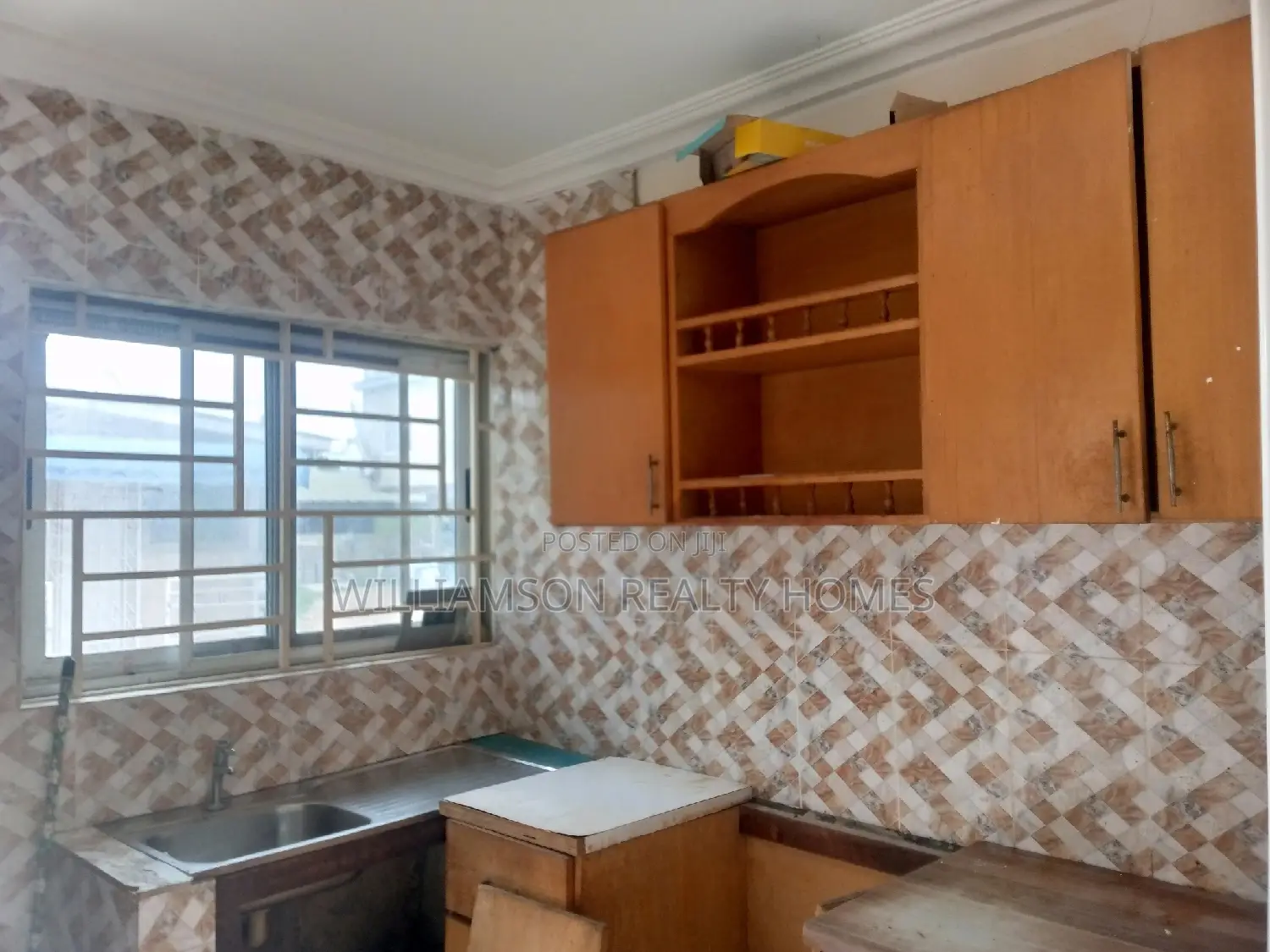 1bdrm Apartment in Community 18, Spintex for rent
