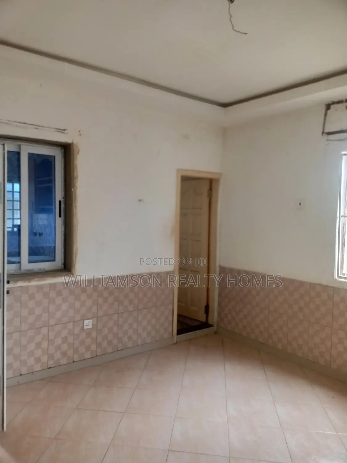 1bdrm Apartment in Community 18, Spintex for rent