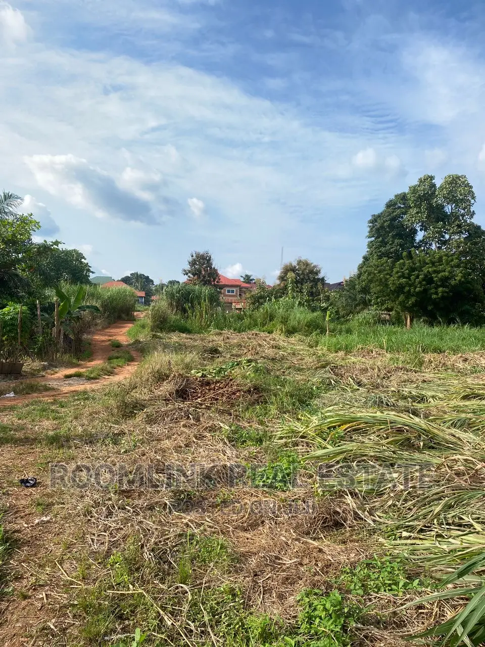 One Plot Between Eusbett Bank of Ghana