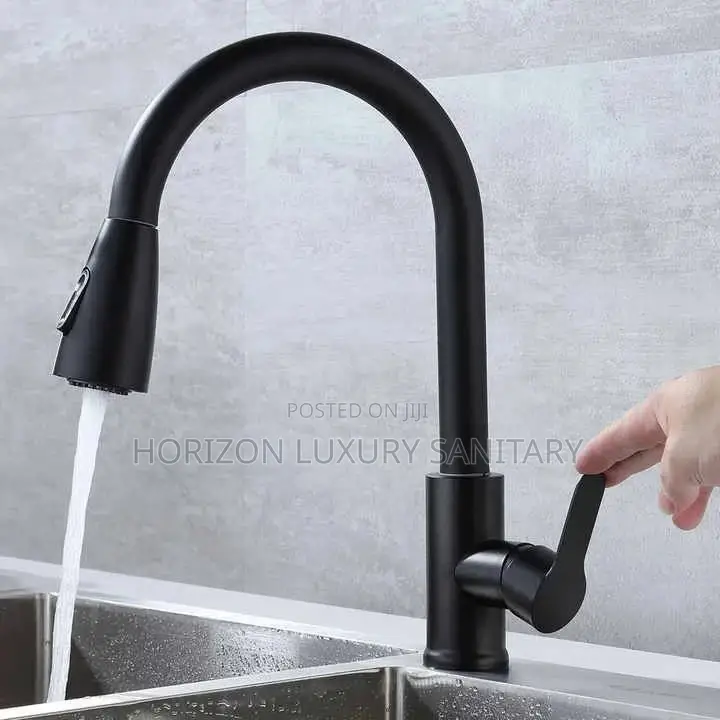Luxury 360° Rotation Pullout Hot and Cold Kitchen Faucet
