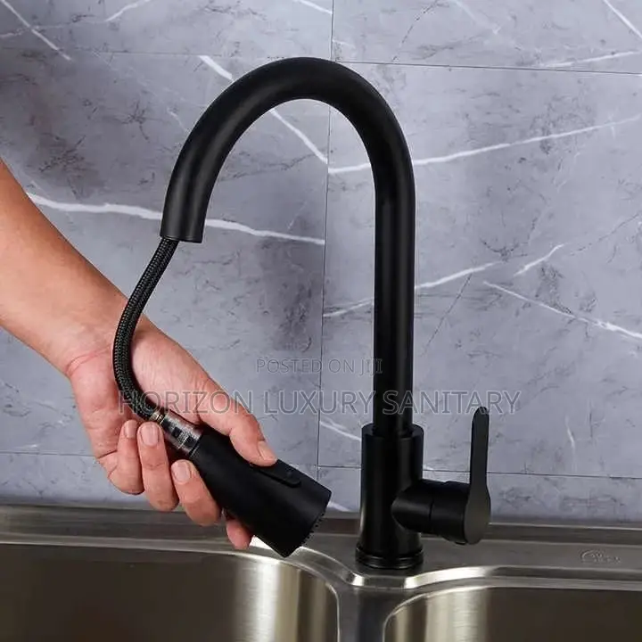 Luxury 360° Rotation Pullout Hot and Cold Kitchen Faucet