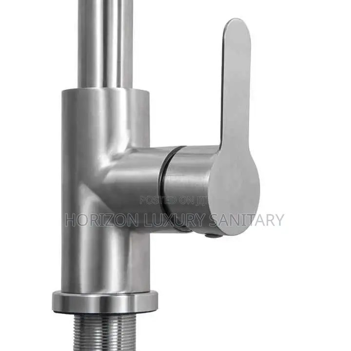 Luxury 360° Rotation Pullout Hot and Cold Kitchen Faucet