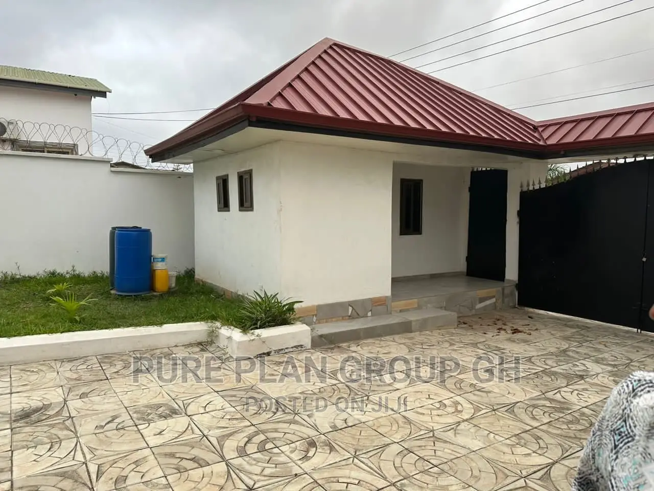 Furnished 7bdrm House in Westland for rent